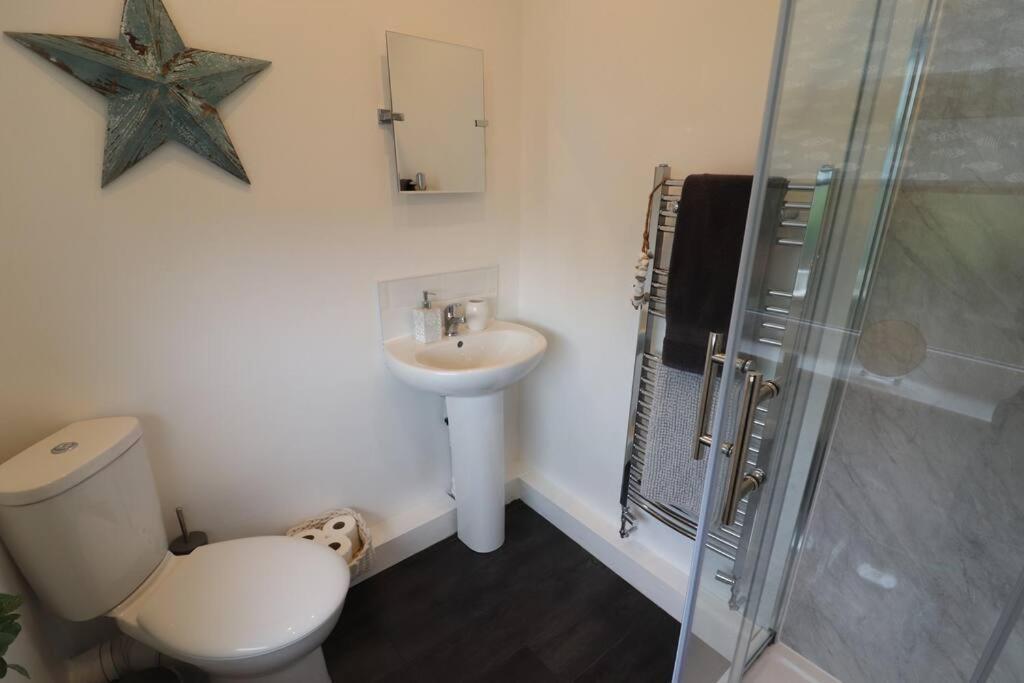 Cosy Two Bedroom First Floor Apartment Birmingham Exterior photo
